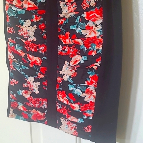 Bailey 44/Anthropologie floral pencil skirt - Picture 4 of 6